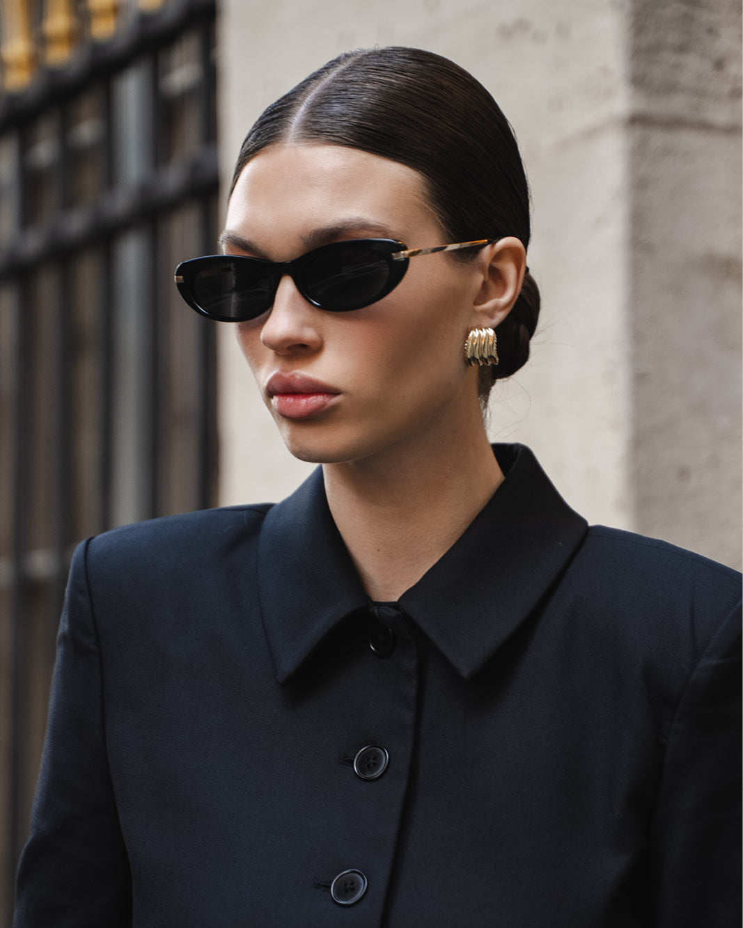 THE RAE - BLACK-BLACK